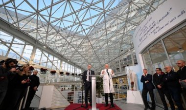 البابا فرنسيس يستجيب للعلاج لكنه لم يخرج بعد من دائرة الخطر