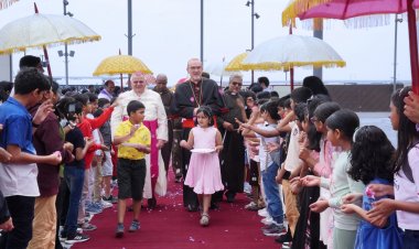 الكاردينال بييرباتيستا بيتسابالا يقوم بزيارة رعويّة إلى البحرين