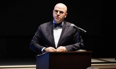 بروفيسور هيثم عمل يستلم كاتدرة بحثية ممولة من مؤسسة أمريكية مرموقة