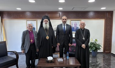 رئيس بلدية بيت لحم يستقبل عددا من رؤساء الكنائس مع التأكيد على التمسك بالأعراف المتبعة في المدينة