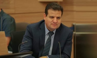 فشل محاولة إقصاء النائب أيمن عودة من الكنيست بعد تغيب عدد كبير من النواب