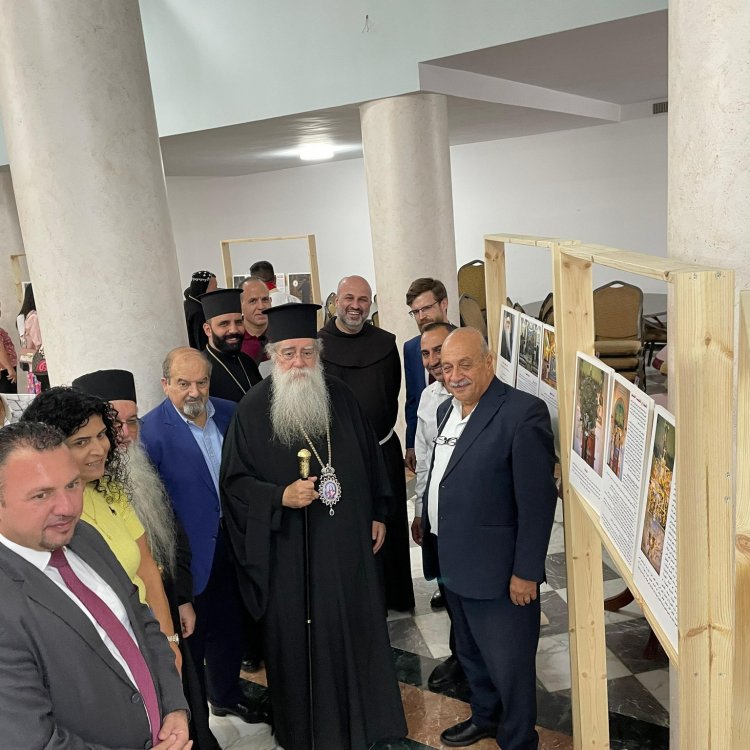 بلدية بيت لحم تشارك في افتتاح معرض "رموز الكنيسة وتراثها" الأول