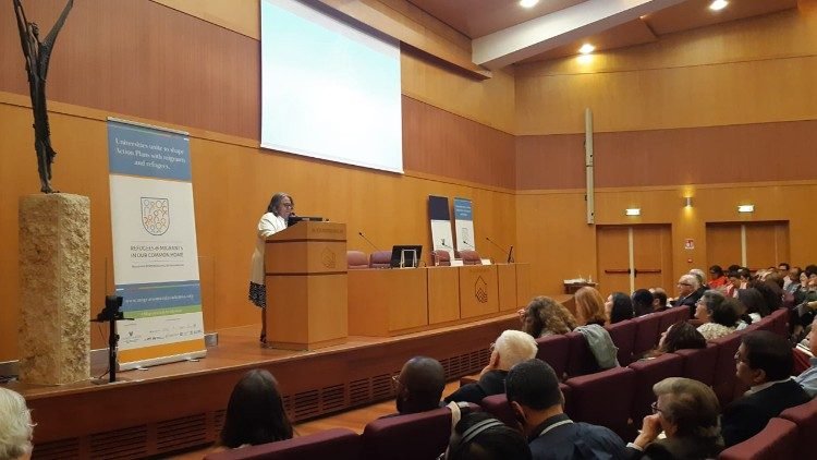 البابا يستقبل المشاركين في مؤتمر دولي بعنوان "لاجئون ومهاجرون في بيتنا المشترك"