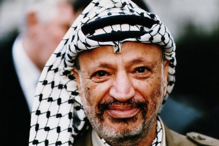 21 عاما على استشهاد القائد والرئيس الفلسطيني ياسر عرفات