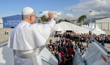 البابا في ختام زيارته الرسولية إلى لبنان: ليكن السلام طريقا لا هدفا فقط