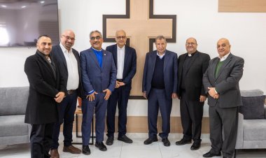 خوري يهنّئ المحامي بطرس منصور بتولّيه منصب أمين عام مجلس الكنائس الإنجيلية العالمي