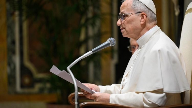 البابا يستقبل أساتذة وطلاب المعهد الحبري لعلم الآثار المسيحية في الذكرى المئوية لتأسيسه