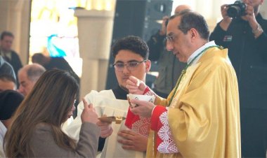 النائب البطريركي للاتين في الأردن المطران إياد الطوال يتحدث إلى وسائل الاتصالات الفاتيكانية