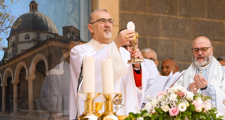 عيد التطويبات - الاحتفال بعظة الجبل: صفنيا 2: 3؛ 3: 12–13؛ 1 كورنثوس 1: 26–31؛ متى 5: 1–12