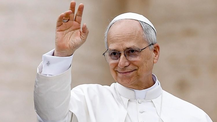 من "بومباي" إلى "أرض النار" و"لامبيدوزا"... جولة البابا لاوُن الرابع عشر في إيطاليا