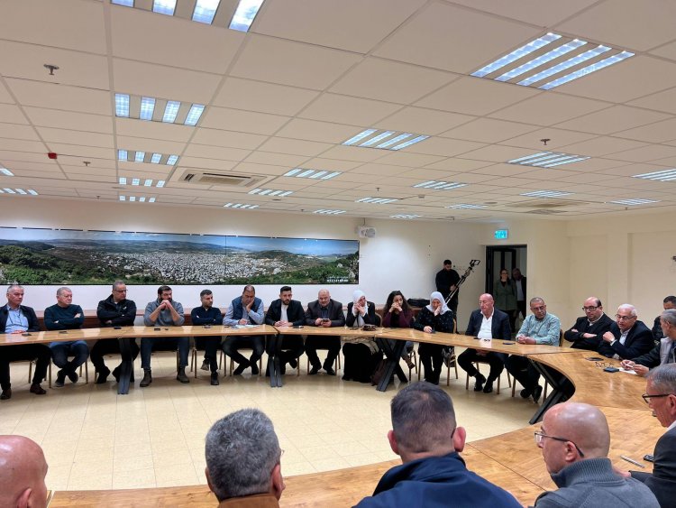 المتابعة والقطرية تقرران اضراب في السلطات العربية غدًا ردا على استهداف رئيس بلدية عرّابة واللجنة الشعبية