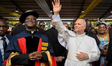 البابا لاون الرابع عشر يلتقي عالم الجامعات في الكاميرون مؤكدا على بناء الإنسان وترسيخ ثقافة اللقاء