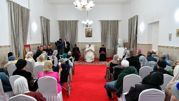 بابا الفاتيكان يزور دار رعاية المسنين بكنيسة القديس أوغستين