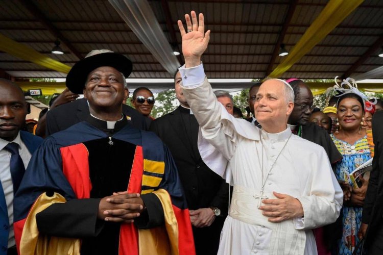 البابا لاون الرابع عشر يلتقي عالم الجامعات في الكاميرون مؤكدا على بناء الإنسان وترسيخ ثقافة اللقاء