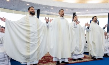 كنيسة الرسل الاثني عشر في الجليل تشهد رسامة كهنة جدد للبطريركية اللاتينية