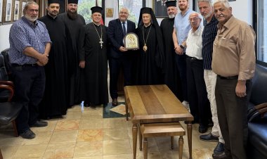 المطران ياسر عياش ووفد من بطريركية الروم الملكيين الكاثوليك يزور بلديتي بيت ساحور وبيت جالا