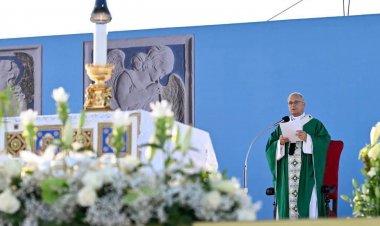 البابا يحتفل بالقداس الإلهي مختتمًا زيارته الراعوية إلى سان مارينو وريميني