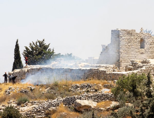 تصاعد اعتداءات المستوطنين يهدد الوجود الفلسطيني في بلدة الطيبة المسيحية