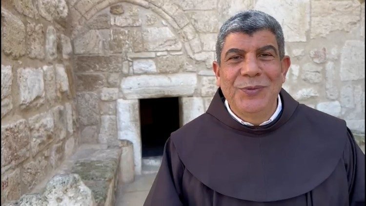 سليمان منصور.. تحفة الأمل في "جمل المحامل"