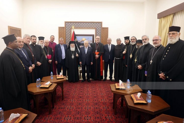 رؤساء وممثلو الكنائس المسيحية في الأرض المقدسة يلتقون الرئيس الفلسطيني